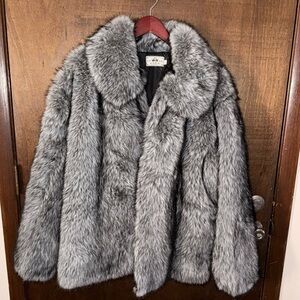 Mens XXL 46R gray faux fur bomber jacket